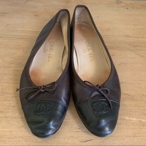 CHANEL ballet flats